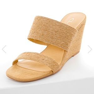 Chinese Laundry wedges size 6